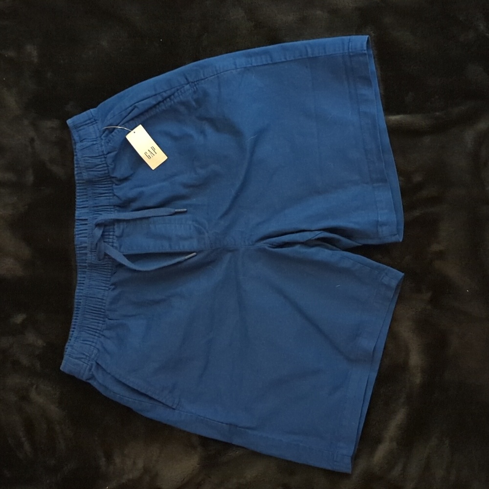 GAP Women's size S deep blue bermuda shorts
